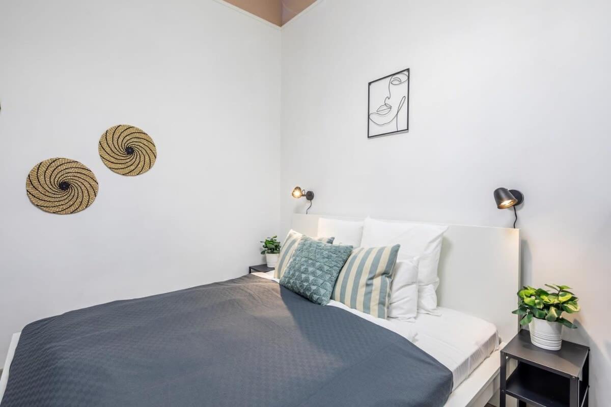New And Convenient Apartmán *